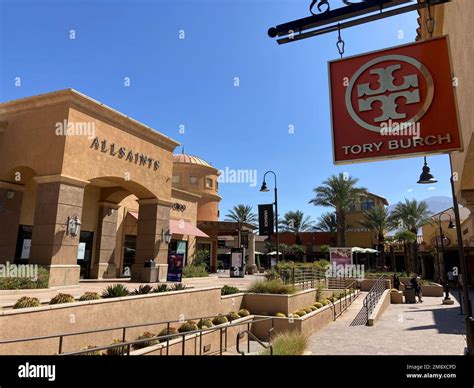 cabazon outlets desert hills